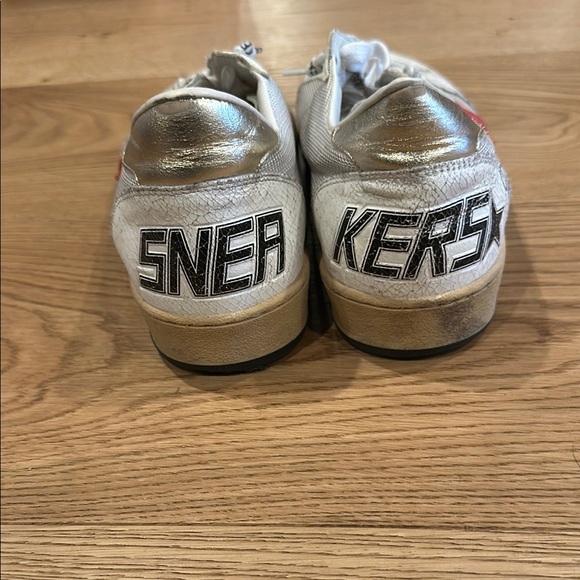 Golden Goose White and Red Star Sneakers - Picture 3 of 4